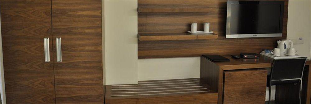 Fabhotel Prime Sage Нью-Дели Экстерьер фото